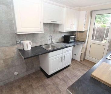 Petersham Close, Newport Pagnell, MK16 - Photo 1