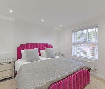 4 bedroom detached house to rent - Photo 3