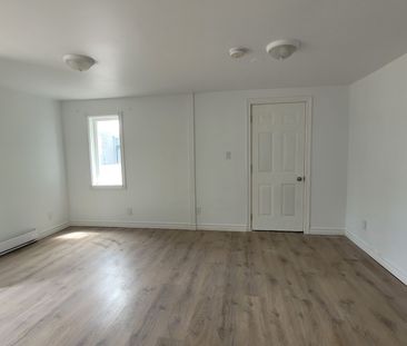 For Lease - 280 RIVER Road Unit# D04, Wasaga Beach, Ontario - Photo 3