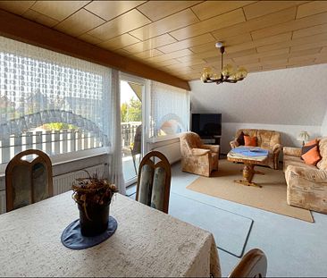 Große möblierte Wohnung mit zwei Balkonen in idyllischer Lage - Foto 4