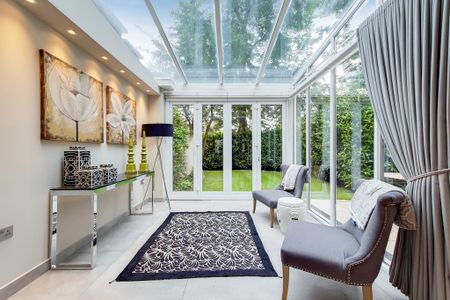 4 bedroom semi-detached house to rent - Photo 3