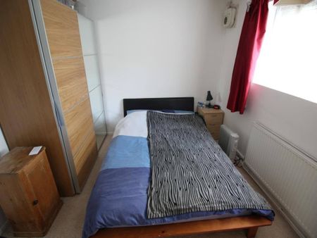 1 Bed Flat, Marriott Road, E15 - Photo 5