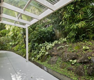 THREE BEDROOM DUPLEX - GREAT LOCATION - Photo 5