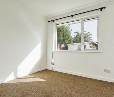 2 bedroom bungalow to rent - Photo 3