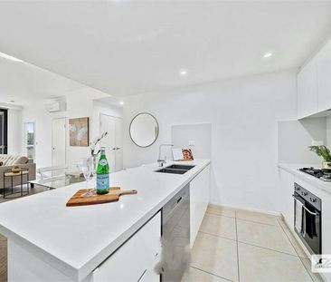 Comfortable 2 Bedroom Apartment - Photo 5