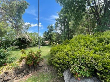 Spacious 4-Bedroom Home in a Quiet North Hill Location - Photo 3