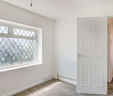 Glendale Close, Bradford, BD6 2LR - Photo 4