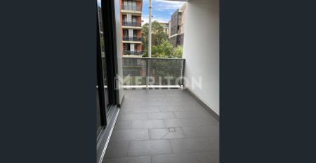 Impressive One-Bedroom Apartment plus Study with Parking in Fantastic Location - Photo 4