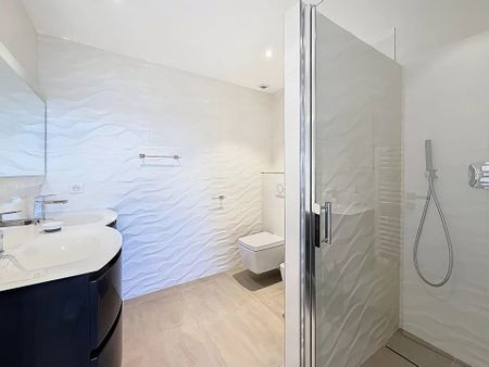 Superbe appartement de 4 pièces rénové avec vue mer - Photo 3