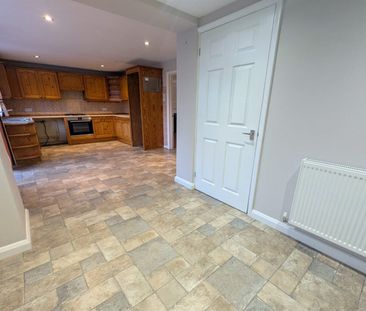 Sloan Drive, Bramcote, NG9 3GL - Photo 2