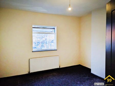 4 bed Detached in Williamson Street Penfields, Wolverhampton, WV3 0JX - Photo 2