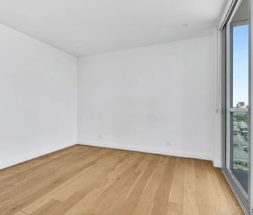 Superb City Living with Panoramic Views - Photo 2