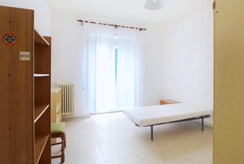 5 locali in affitto