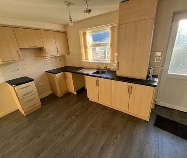 2 bedroom terraced house to rent - Photo 5