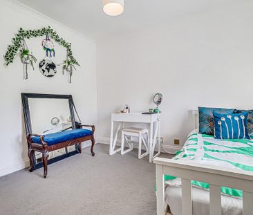 4 bedroom terraced house to rent - Photo 6