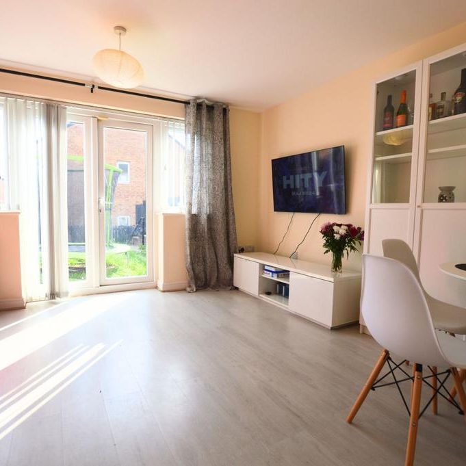 2 bedroom terraced house to rent - Photo 1