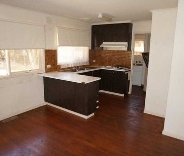Spacious Family Home - Photo 4