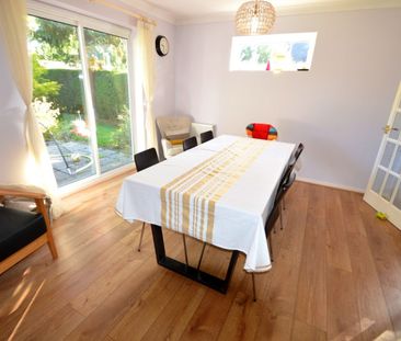 3 bedroom Detached - Fearnley Road, Welwyn Garden City - Photo 3