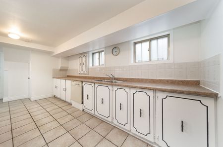 For Lease - 2534 Palisander Avenue Unit# Lower, Mississauga, Ontario - Photo 5