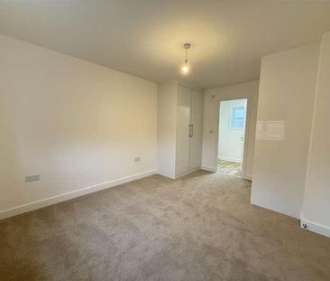 Rivington Park, Bolton, BL6 - Photo 3