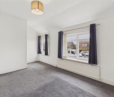 2 bedroom semi-detached house to rent - Photo 2