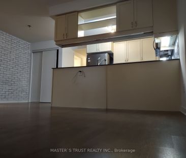 Condo Townhouse For Lease | E8143772 - Photo 6