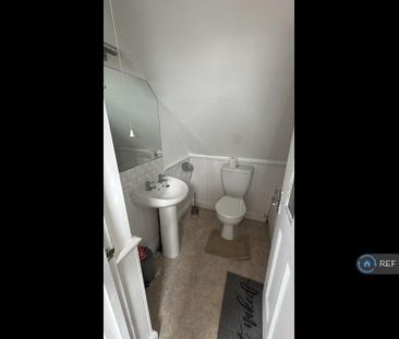 1 bedroom in a house share to rent - Photo 6