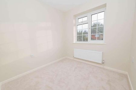 Blenheim Avenue, Faversham, ME13 - Photo 4