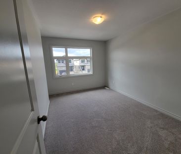 1686 Brookedayle Ave, Kingston, ON K7P 0T1 - Photo 3