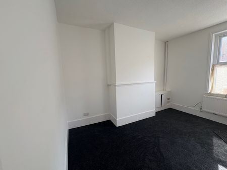 111, Elliott Street, Preston - Photo 3