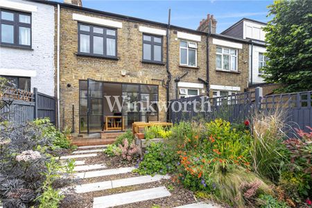 3 bedroom terraced house to rent - Photo 2