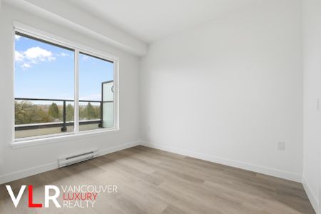 Condo in Vancouver East Side, BC - Photo 2