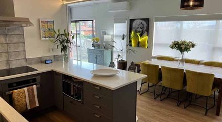 Modern Two-Bedroom Retreat in Prestigious St Heliers - Photo 4