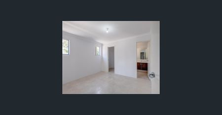 Four Bed Family Villa - Photo 2