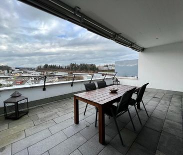 möblierte 3.5 Zimmer-Attikawohnung in Luzern - Photo 1