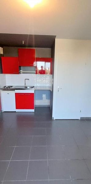 Location Appartement 1 pièce 31m² CHALON SUR SAONE 71100 - Photo 1