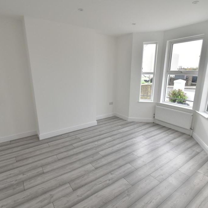 3 bedroom end of terrace house to rent - Photo 1