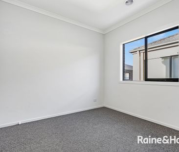 Brand New 4 Bedroom house in Clyde! - Photo 3