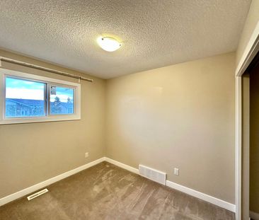 8504 152 A Avenue - Photo 4