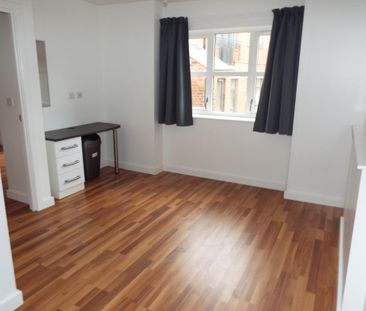 Studio to rent - Photo 6