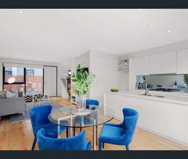 STYLISH TWO BEDROOM HOME IN PREMUIM LOCATION - Photo 4