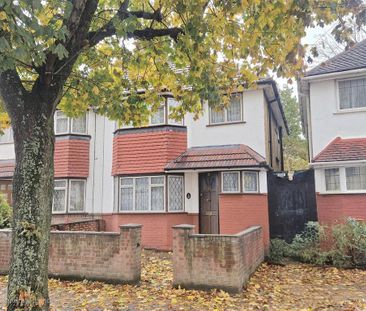 3 bedroom semi-detached house to rent - Photo 6