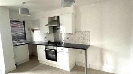 2 bedroom terraced house to rent - Photo 2