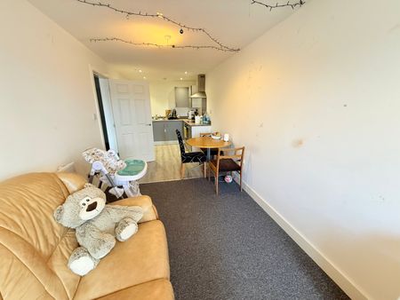 Newton Road, Yeovil, Somerset - Photo 3