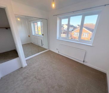 2 bedroom semi-detached house to rent - Photo 4