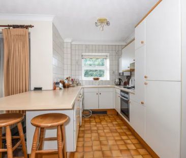 Knighton Green, Buckhurst Hill, IG9, Property for rent - Photo 3