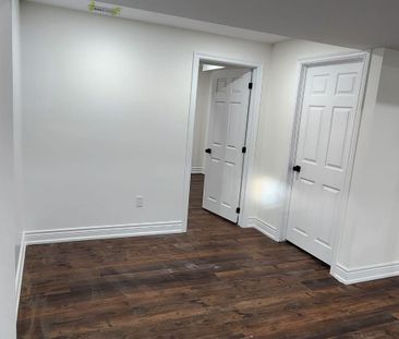 For Lease - 154 Bristol Road, Mississauga, Ontario - Photo 3