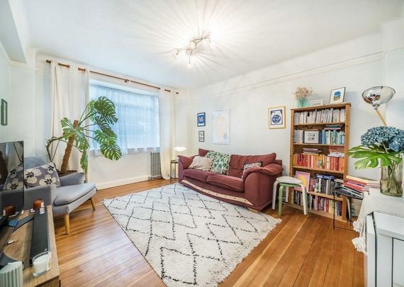 Balham High Road, SW17 7JP, London - Photo 1