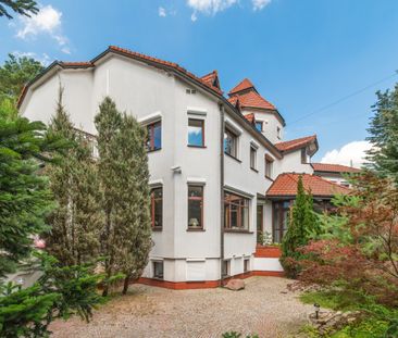 Wyjątkowa rezydencja w Józefowie - Zdjęcie 3