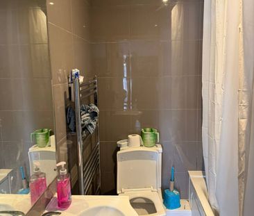 Single room close to romford station- £500 - Photo 5